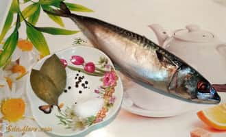 слоеный рыбный салат, рыбный салат с картофелем, рыбные салаты на праздничный стол рецепты, рыбный салат с яйцом рецепт, салат с рыбной консервой мимоза