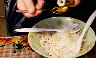 салат из свежих кальмаров простой и вкусный, салат из кальмаров простой и вкусный видео