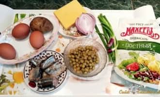 салат из рыбных консервов сайра, салат с сайрой консервированной без яиц, салат с сайрой ингредиенты