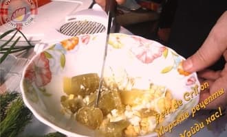 Салат с селедкой и картофелем